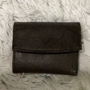 Kohl’s tri fold wallet snap closure grayish brown